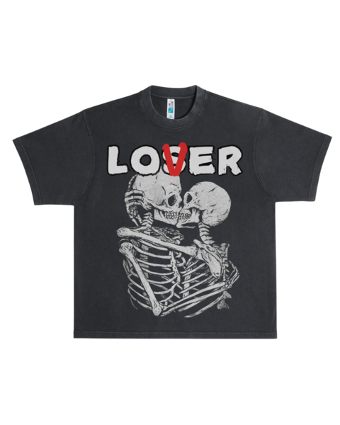 LOVE IS DEAD GRAPHIC TEE SHIRT SKULL BOXY SHIRT, VINTAGE  GRAPHIC PRINT T-SHIRT